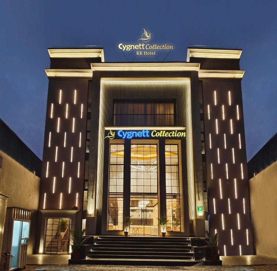 Cygnett Collection K K Hotel Faizābād Esterno foto